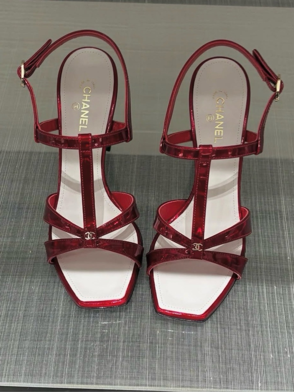 Authentic Chanel laminated rouge classy Sandals spring/ summer 2026 collection